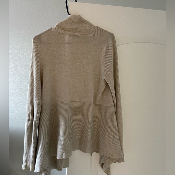 Brown sweater - Picture 3 of 3